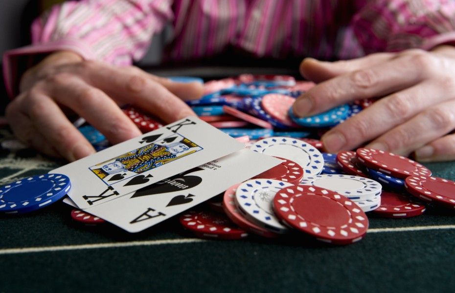 Το μεγαλύτερο σερί τζόγου ανήκει στον Άρτσι Καράς